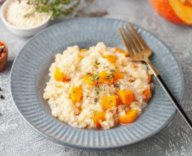 Italské risotto s máslovou dýní, šafránem, pancettou a parmazánem